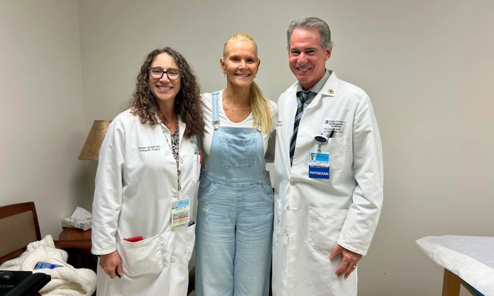 Deborah after doing her first knee replacement is so excited to get the second one done. And she was very apprehensive to get the other one done but not after these great results